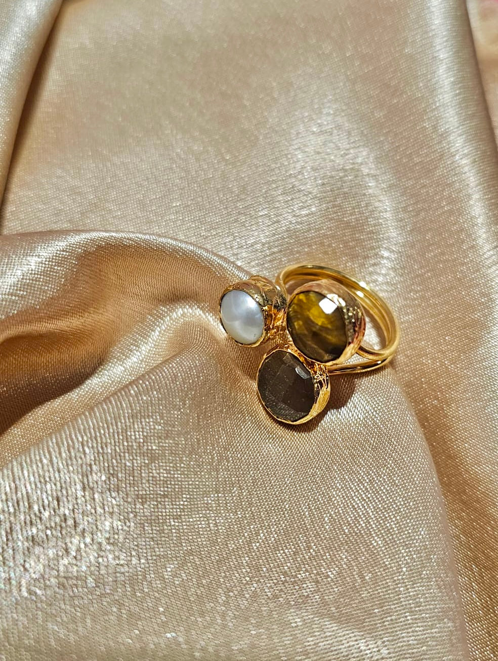 Miray 3 Round Stone Ring