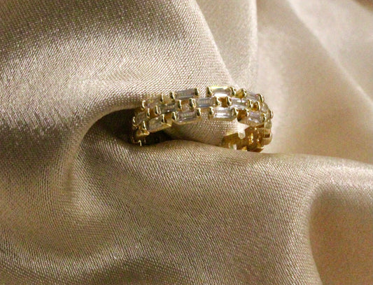 Adjustable Gold-Plated Ring with Clear Stone – Bricklayer Design