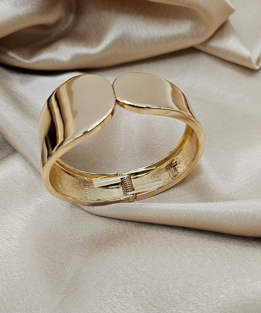 Zafush Gold Large Cuff