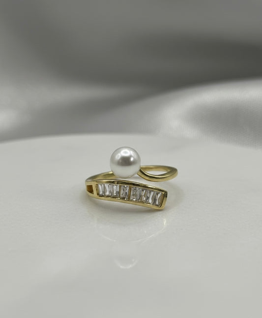 Aria Bypass Pearl Ring