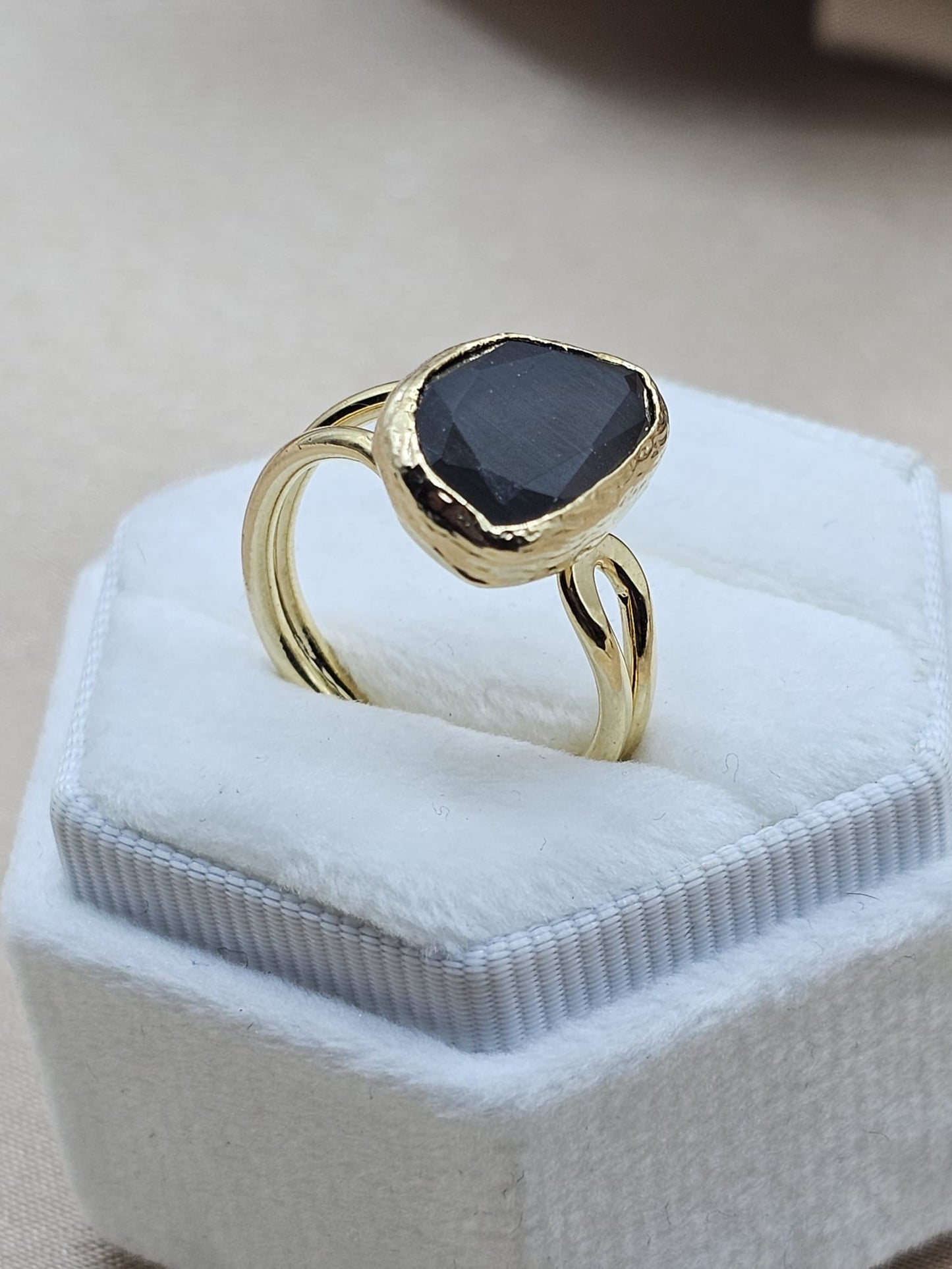 AYDIN Cat Eye Stone Ring
