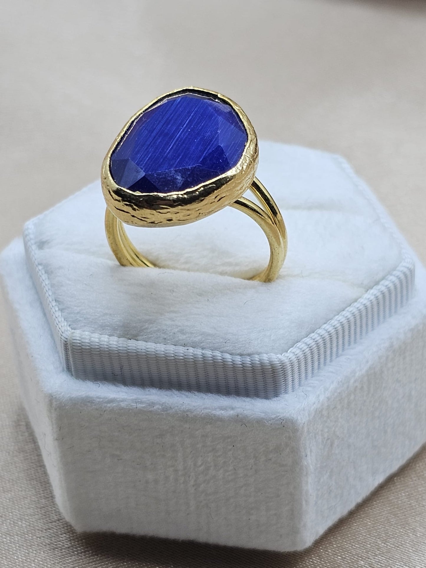AYDIN Cat Eye Stone Ring