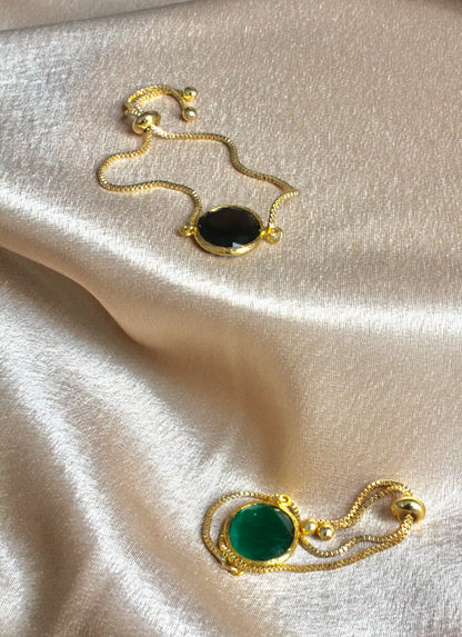 Miray Round stone toggle bracelet