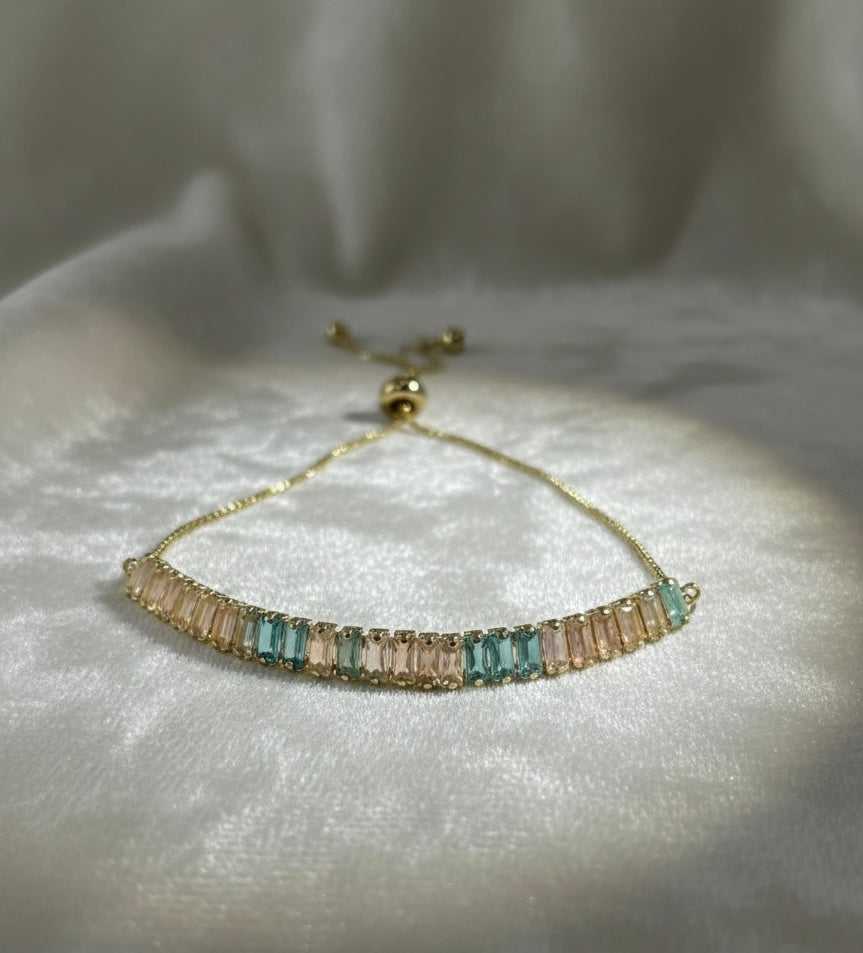 Celine Crystal Pulltog Bracelet