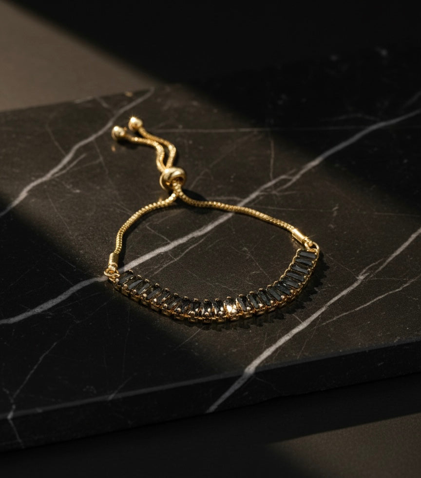 Celine Crystal Pulltog Bracelet