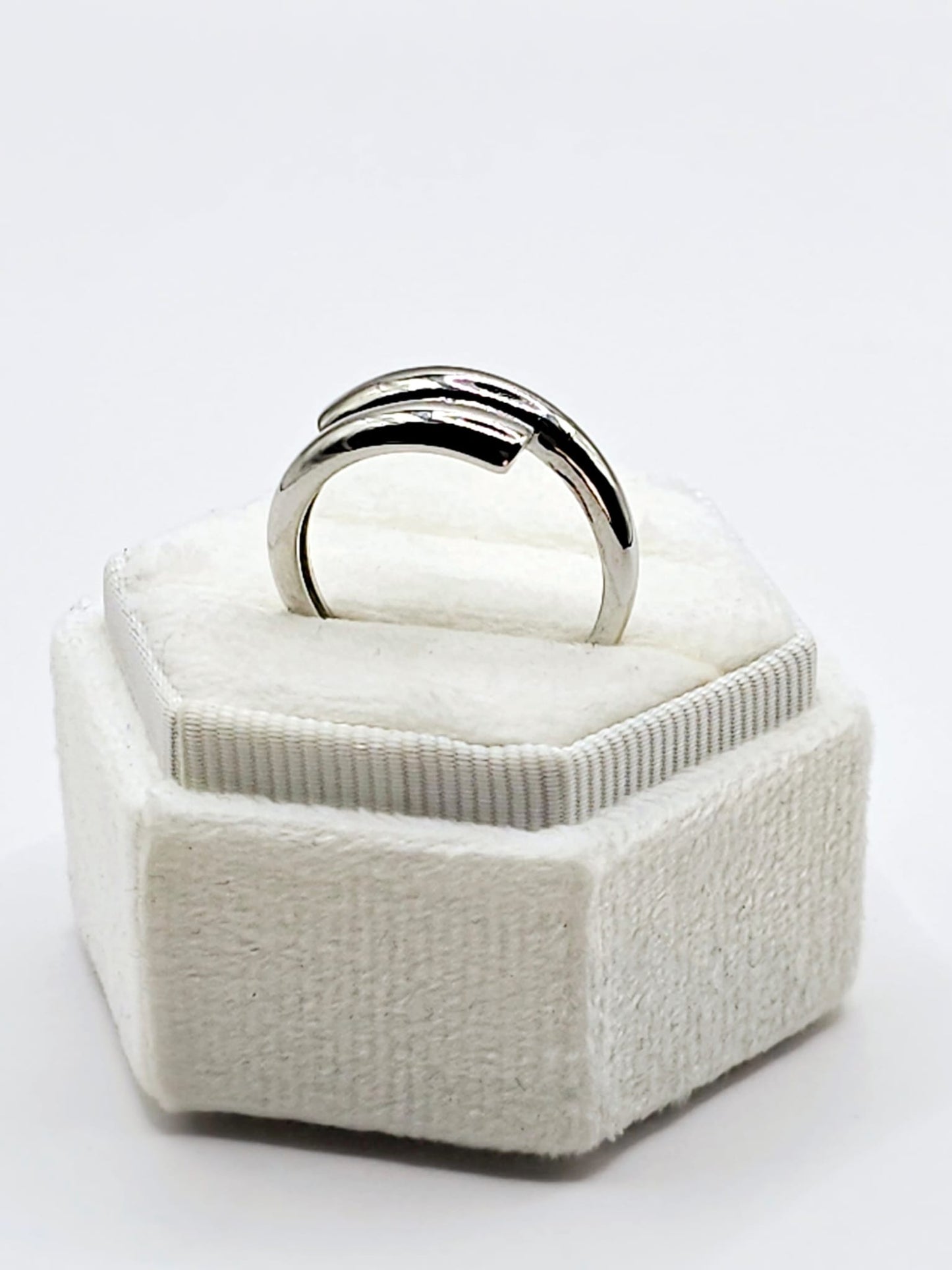 Zen Twister Ring