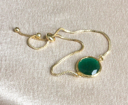 Miray Round stone toggle bracelet