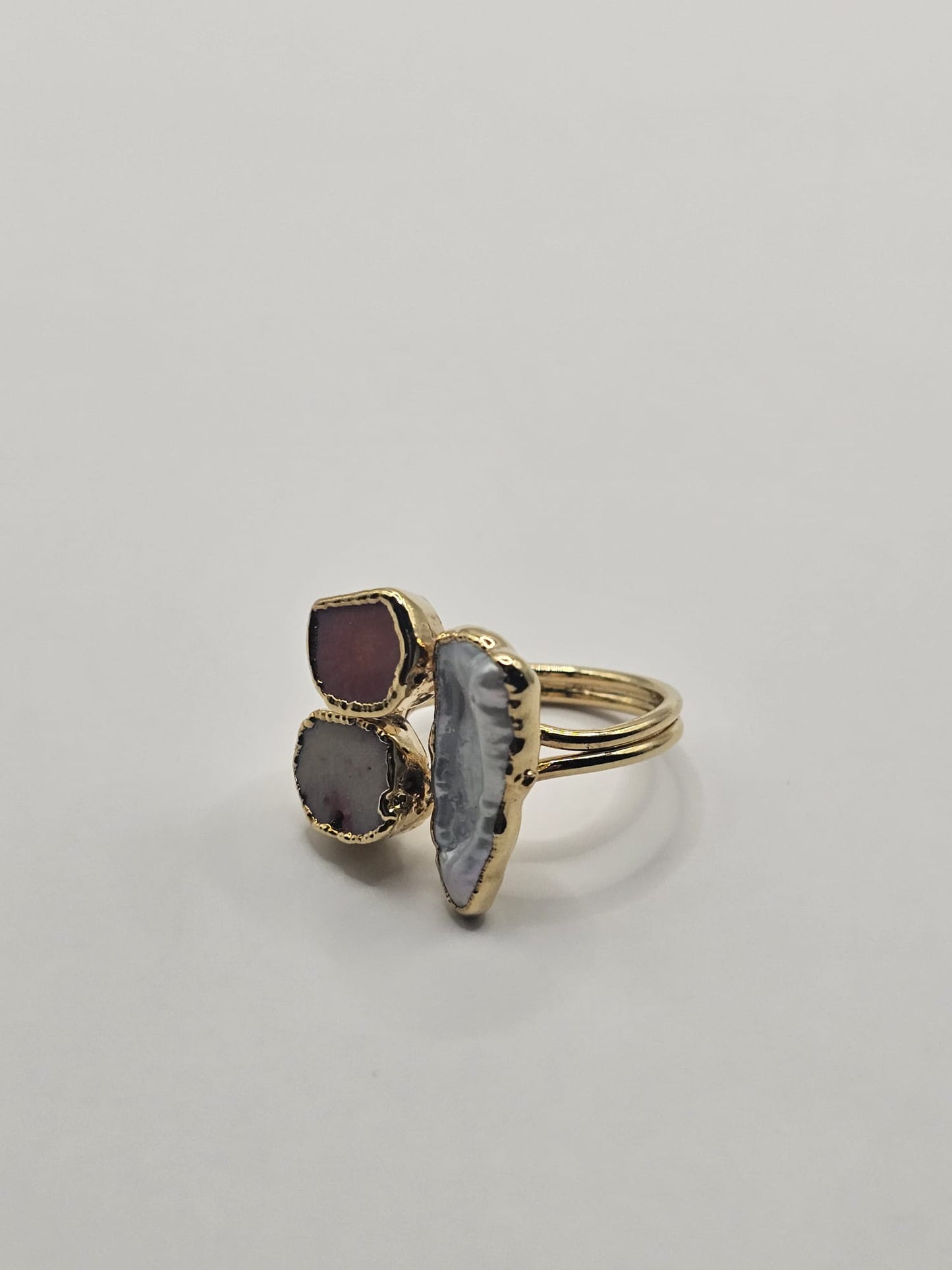Aydın Pink 3 Stone Ring with white mother of pearl