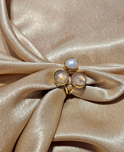 Miray 3 Round Stone Ring
