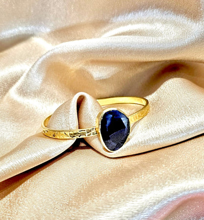 Aydin Cat Eye Bangle