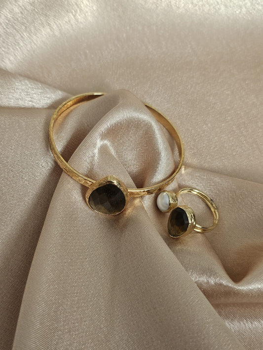 Aydin Cat Eye Bangle